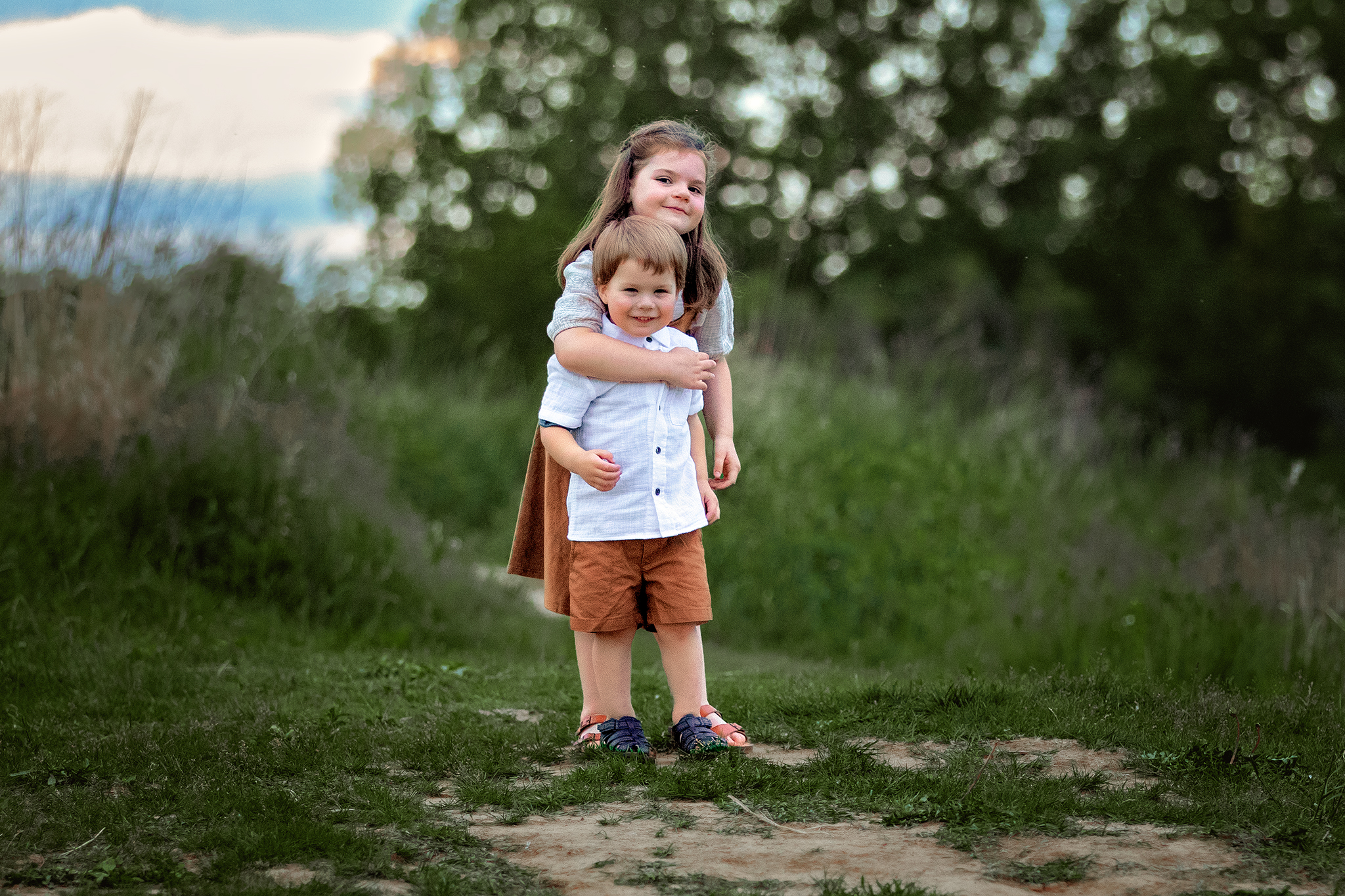 Candid family photography in Onalaska Wisconsin capturing authentic moments between parent and child